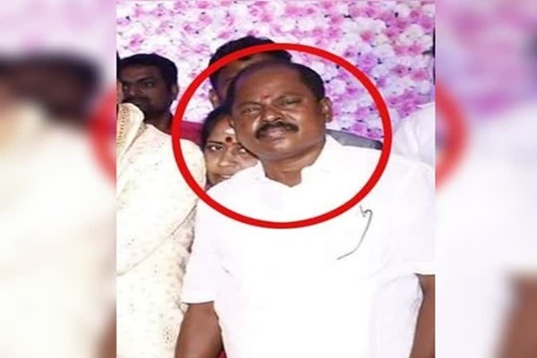 அதிமுக நிர்வாகி ஜெயகோபால்