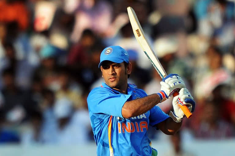 dhoni