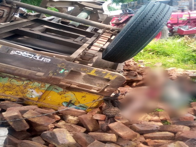 tractor fall in down in koppal