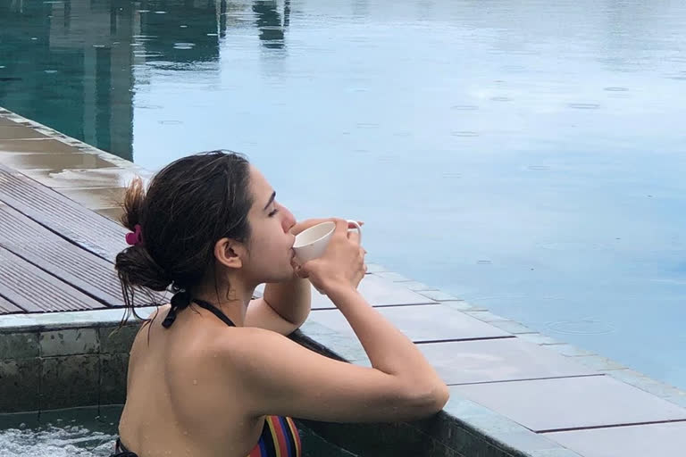 Sara Ali Khan beach pics