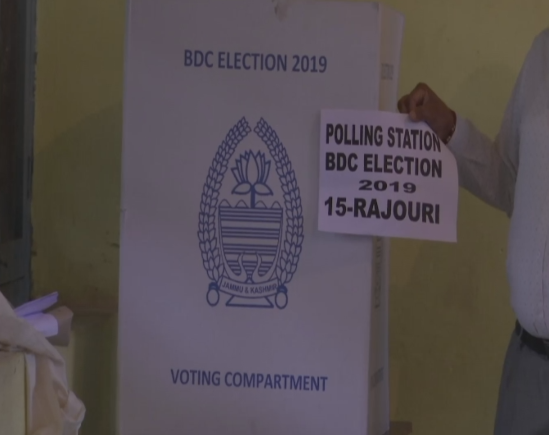 Smooth polling underway in Rajouri