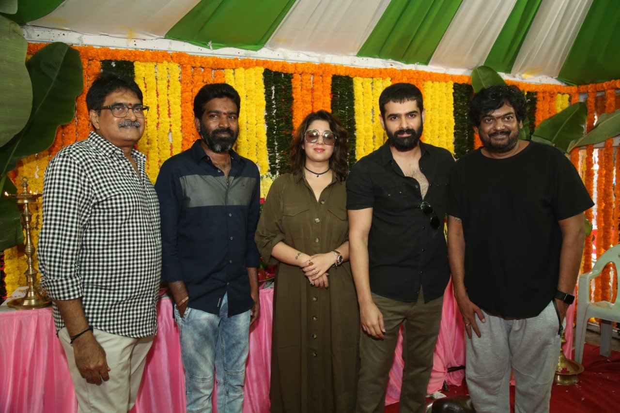 ram with red movie team