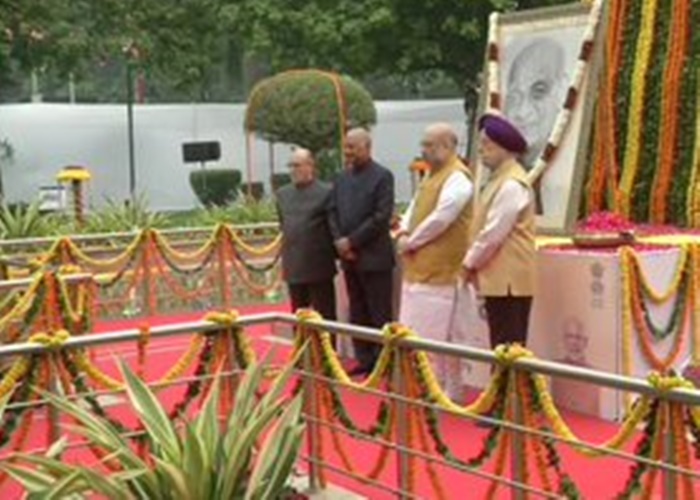 Delhi: Prez Kovind pays floral tribute to Sardar Vallabhbhai Patel