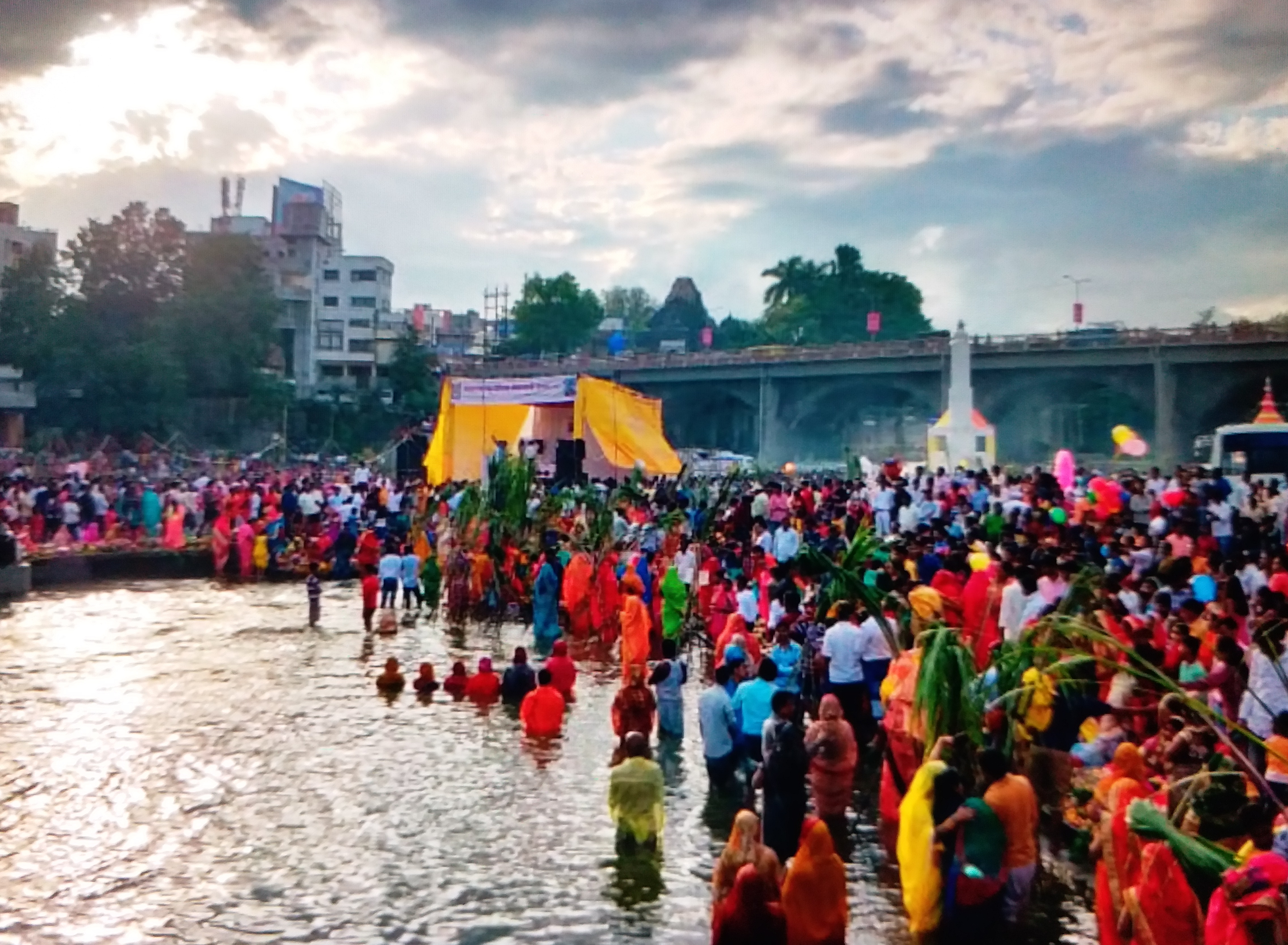 north indian devotees celebrated chhath puja in nashik