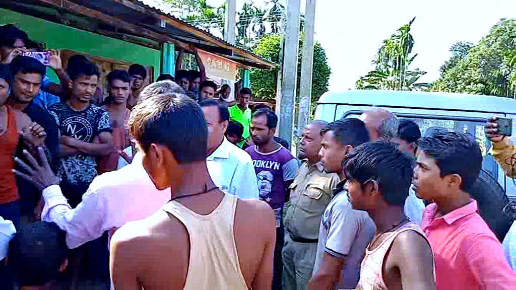 GOALPARA WILD ELEPHANT TERROR, PUBLIC PROTEST AGAINST FOREST DEPT. LADEN TERROR ASSAM