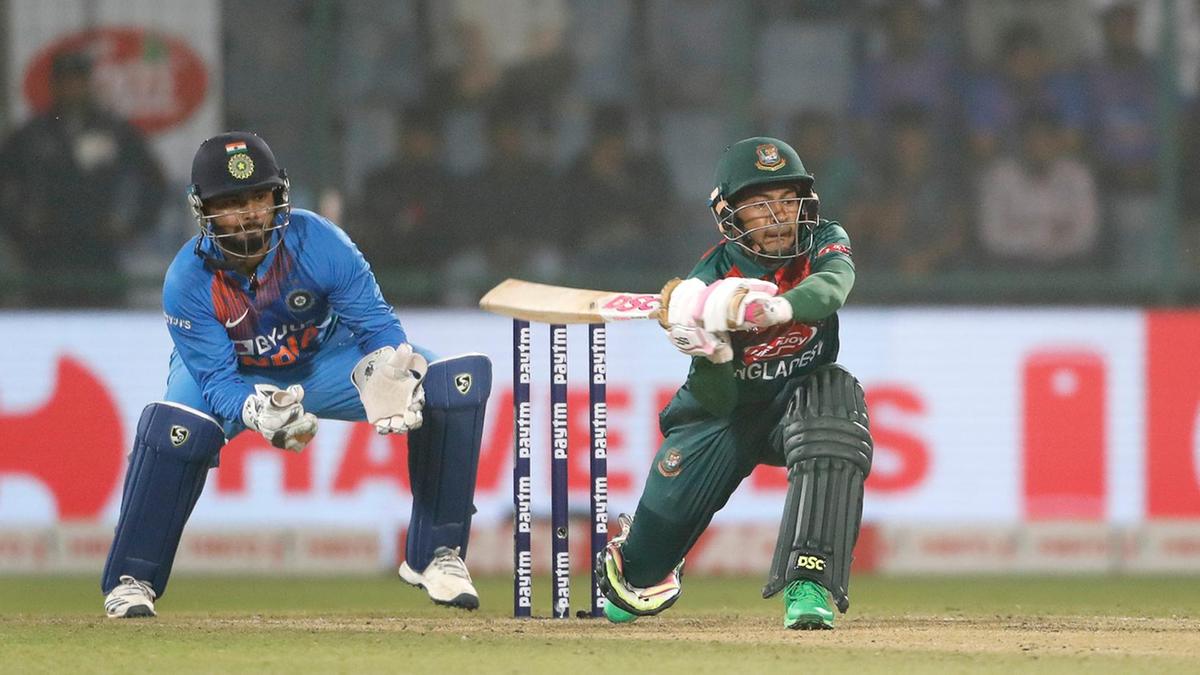 two Bangladesh players vomited on field in Delhi during 1st T20I