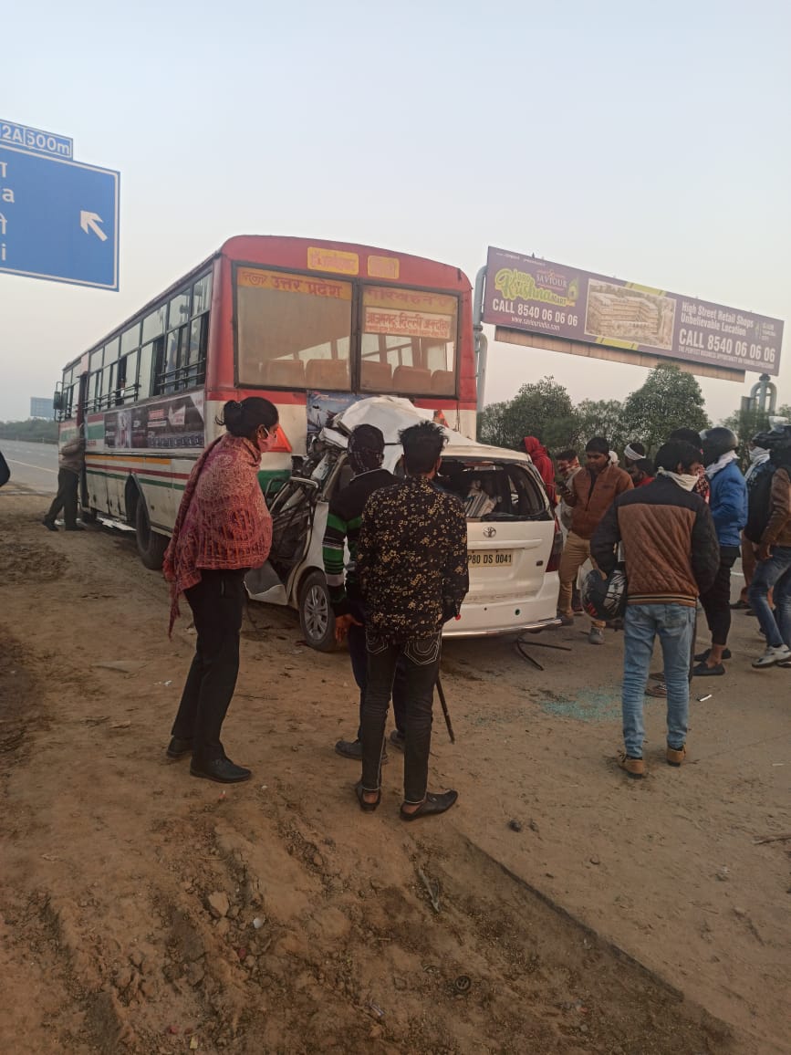 road accident on yamuna expressway