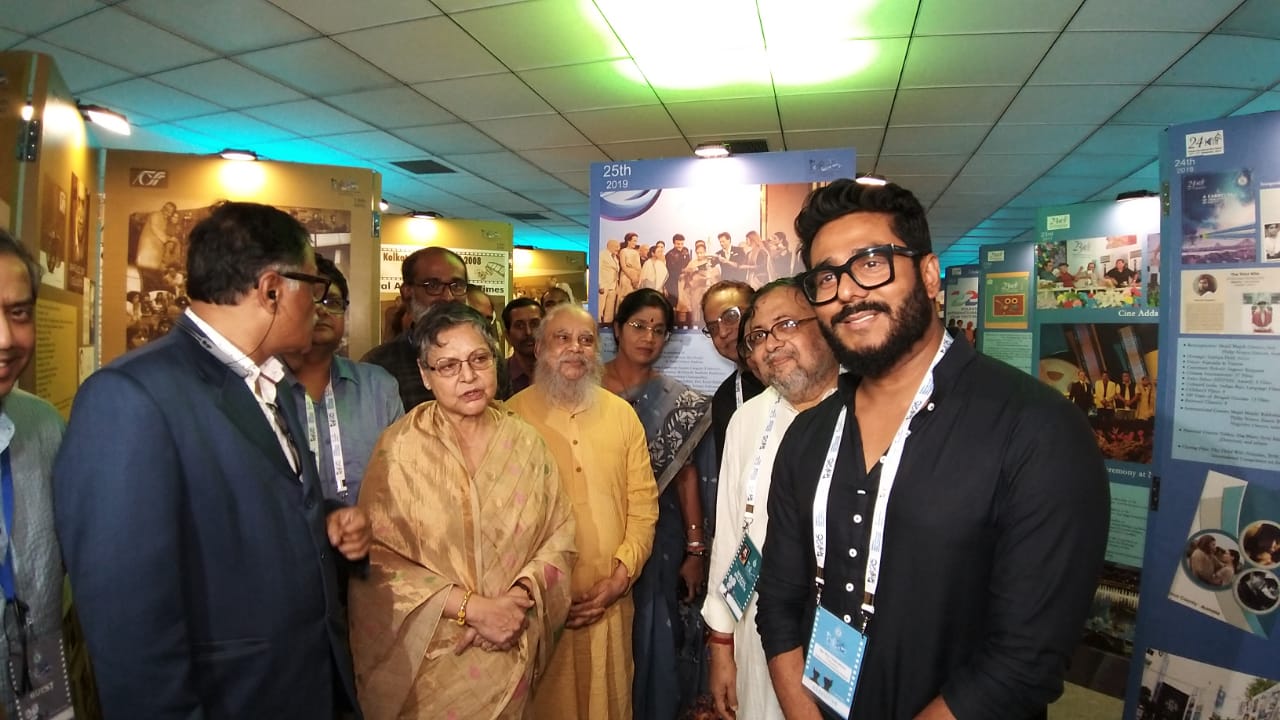 Rakhi Gulzar exhibition inagauration