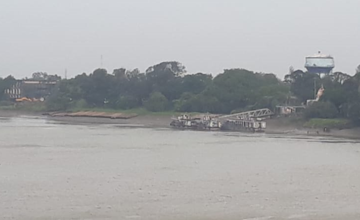 Ferry services have been suspended at ghats in Kolkata.