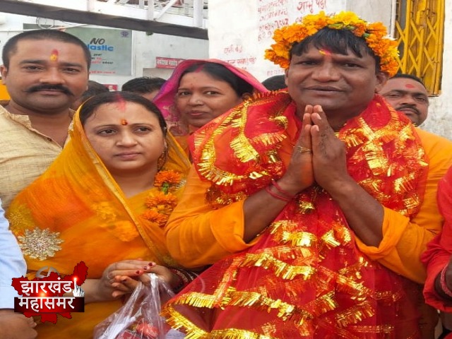 candidates are reaching Baba Baidyanath temple in the hope of winning jharkhand assembly election, dhullu mahto in deoghar, deoghar temple news