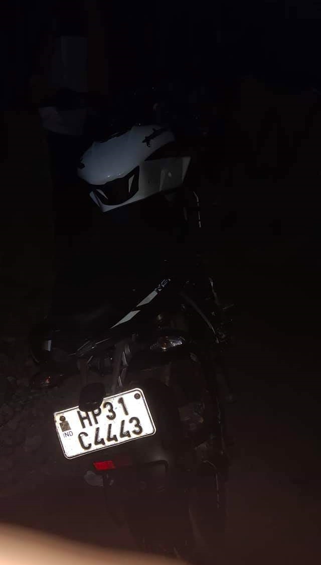 drunk bike rider collides with car  in mandi