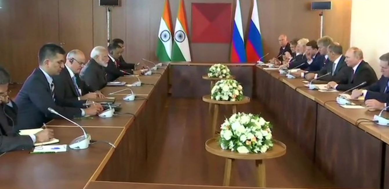 modi holds bilateral meeting with vladimir putin etv bharat