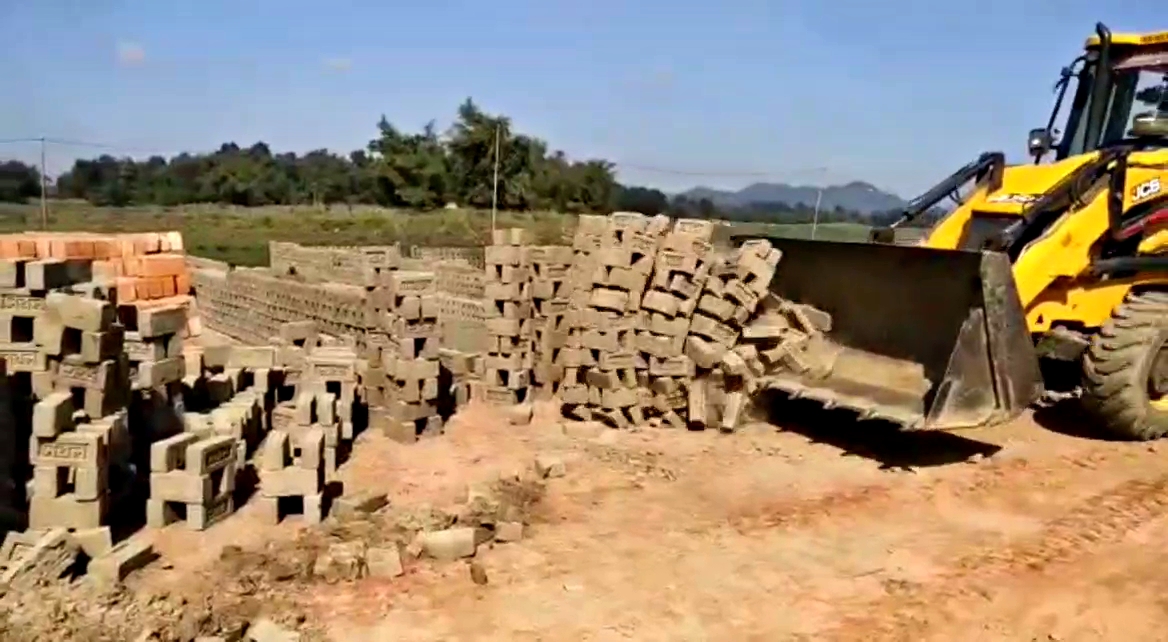 DHUBRI CHAPAR ADMINISTRATION EVICTION AT BRICKS DEPOT, WEST BISAHIPARA ASSAM