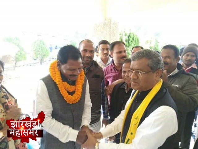 MLA Shashibhushan Samad left JMM and joined JVM for jharkhand election