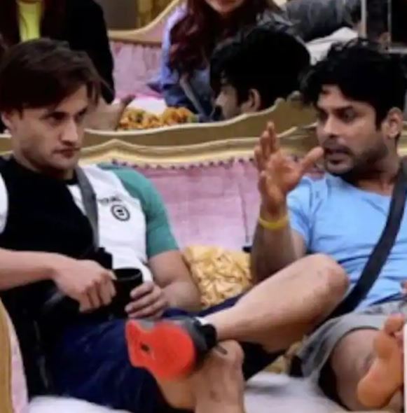 bigg boss 13 sidharth and asim hug