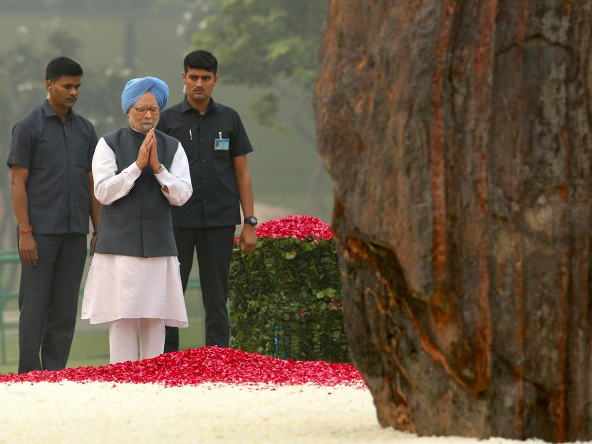 Leaders pay tribute to 'Iron Lady' Indira Gandhi ...