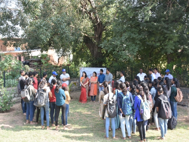 Documentation Workshop on the premises of Chandramauleshwar Temple : Hubli