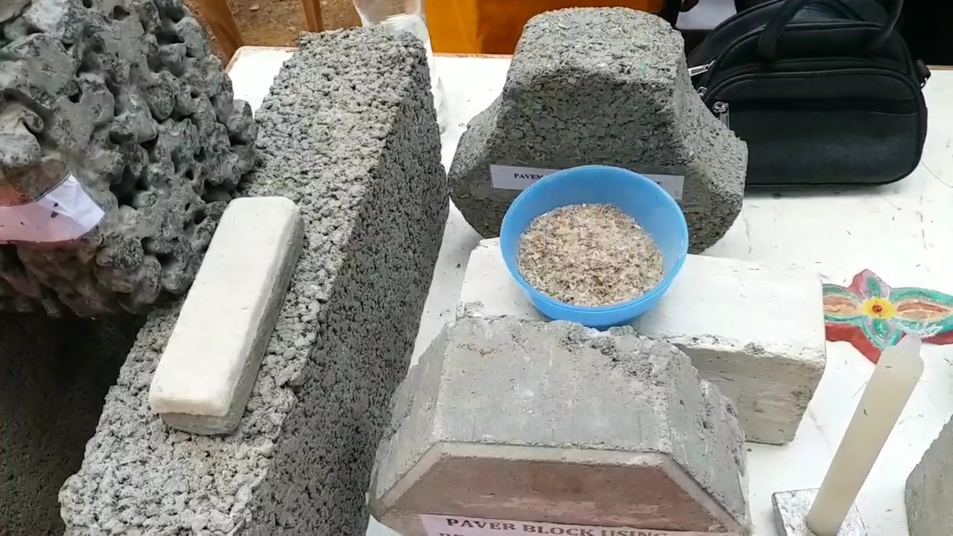 environment friendly plastic bricks made by private engineering college in salem