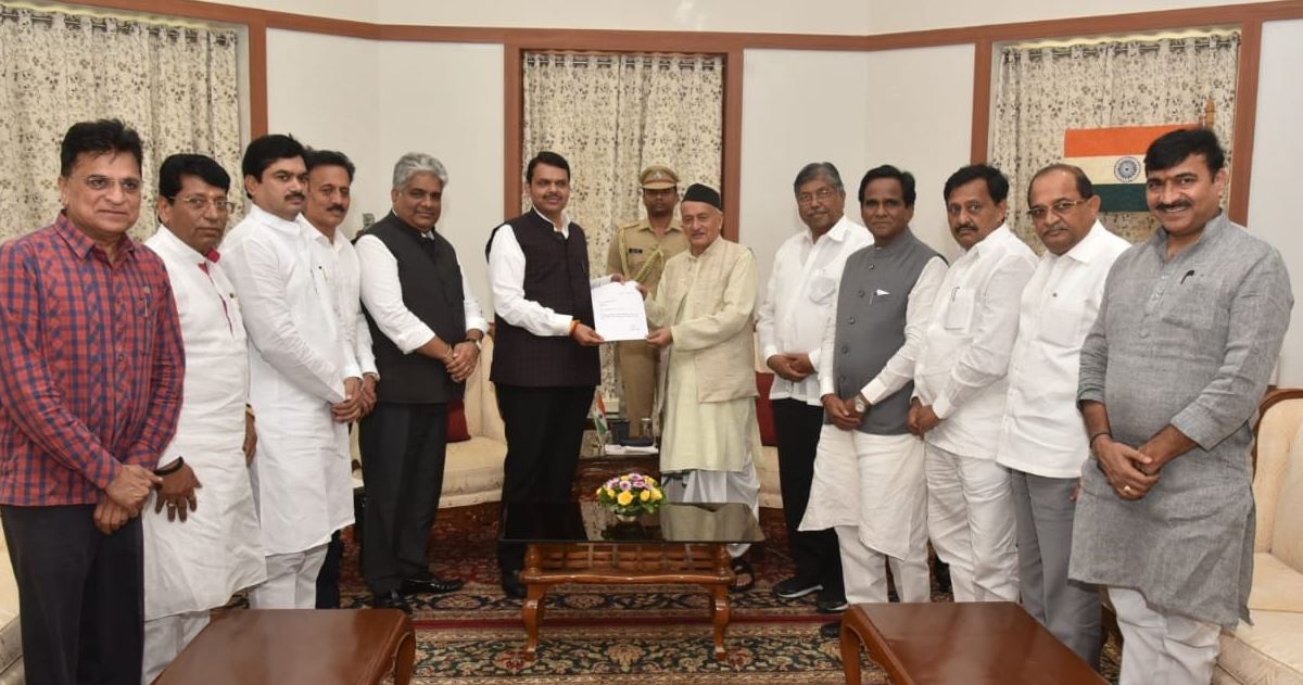 Devendra Fadnavis submitting resignation