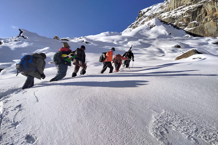 crossed Rohtang Pass on footकोसकर से पैदल रोहतांग दर्रा.