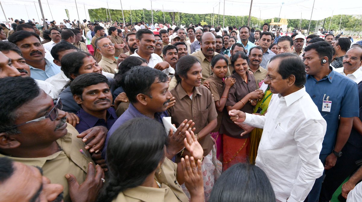 cm kcr review on tsrtc with workers at pragathibhavan