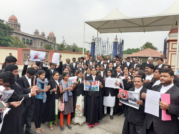 Advocates protest in Telangana HC premises