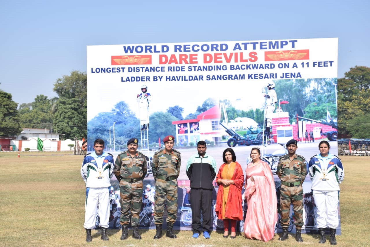 Odia jawan honored by cm naveen patnaik