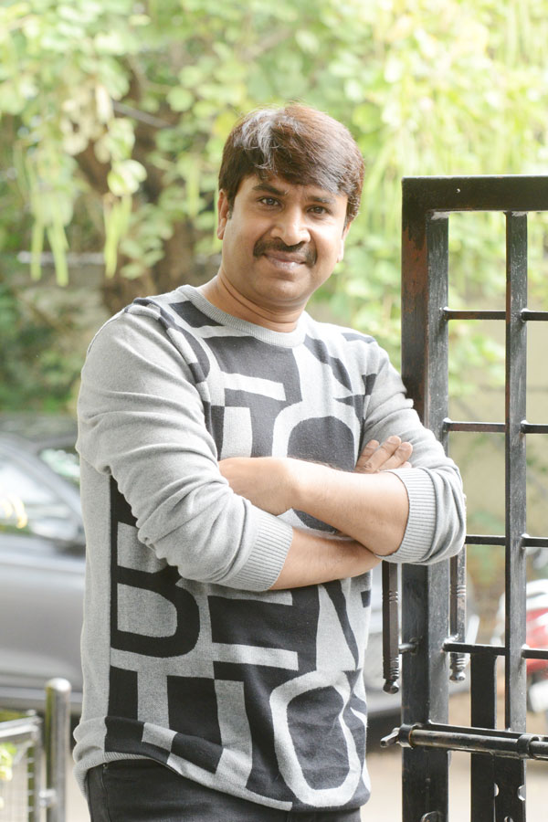 a specia interveiw with actor srinivas reddy abour his film bhagyanara veedhullo gammattu