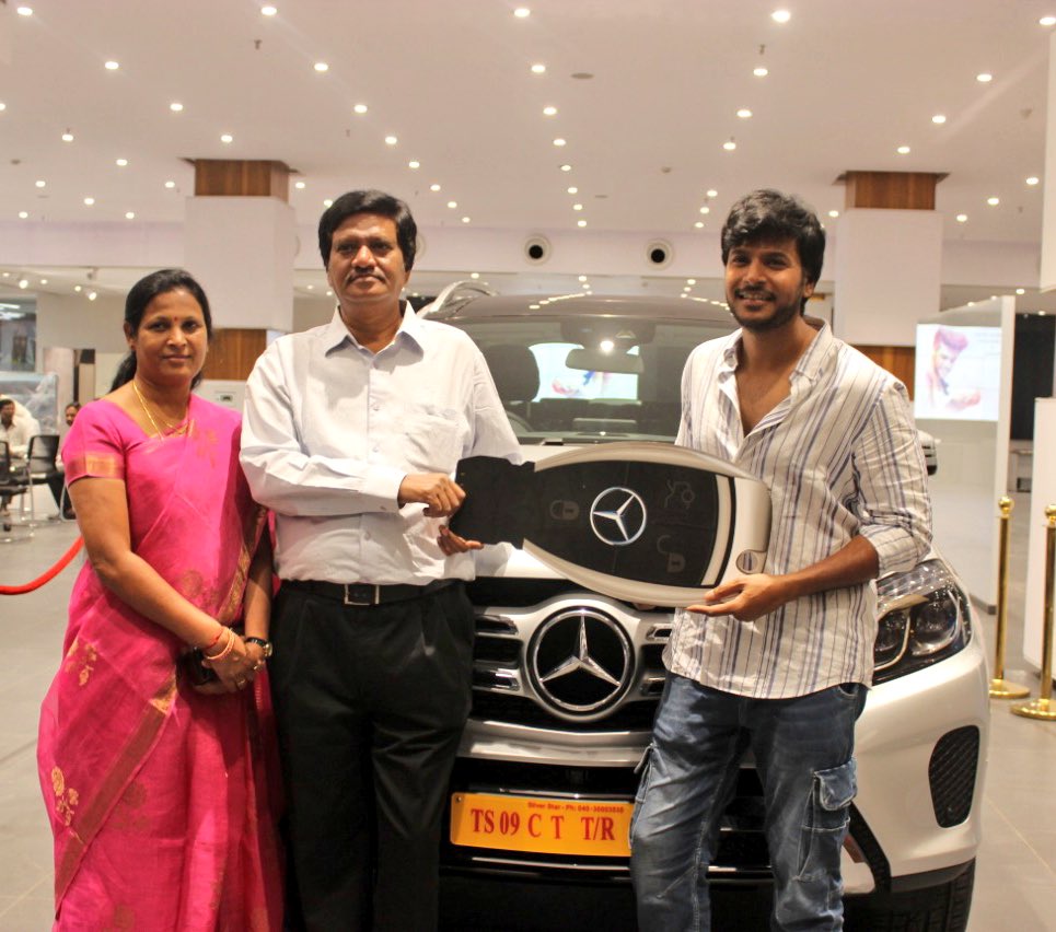 sundeep kishan gift a car to his parents