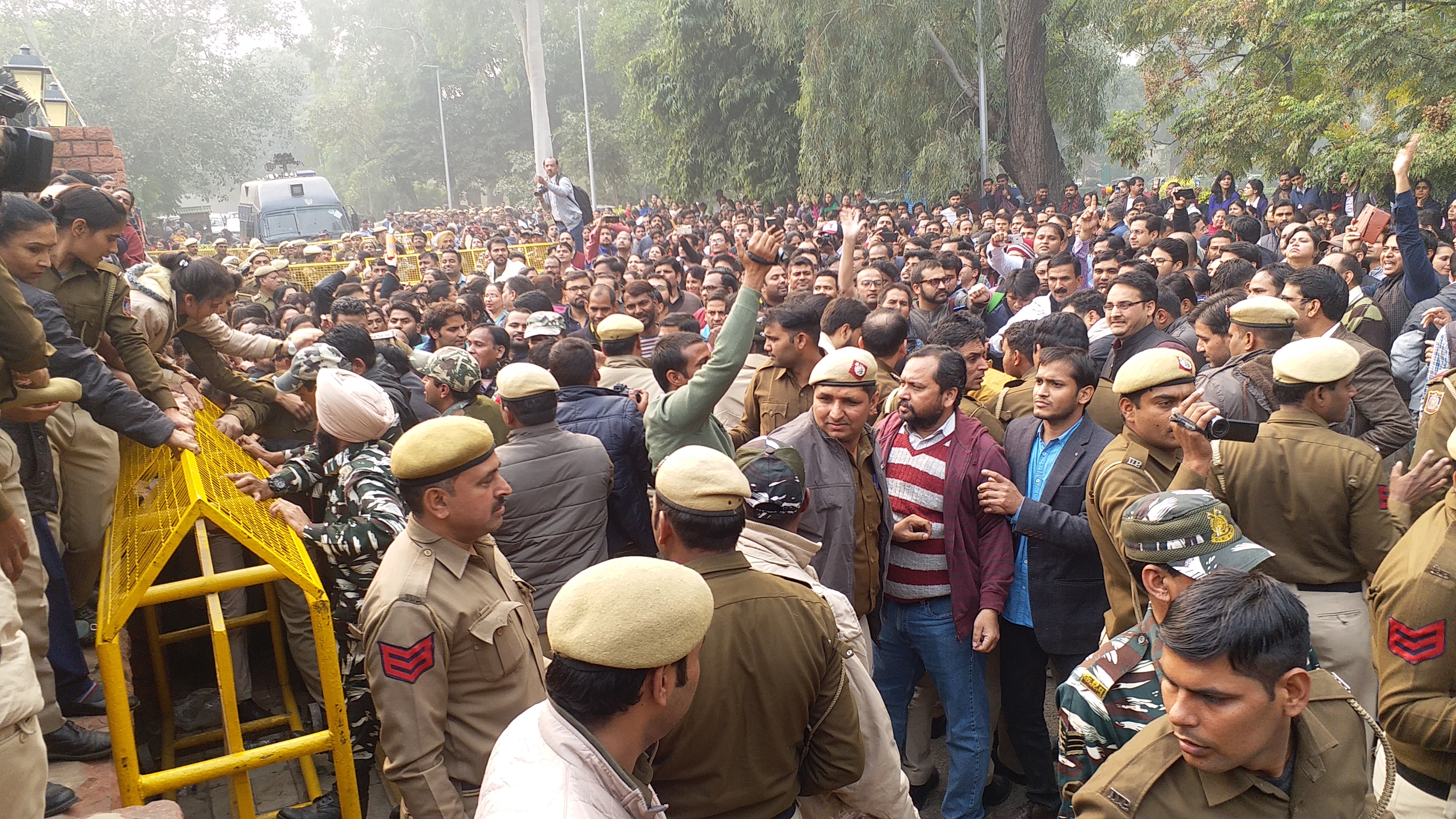 Protests Begin in Delhi University as Ad Hoc Teachers Demand Absorption LIVE