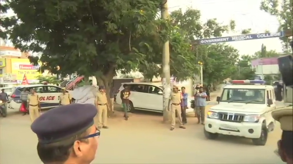 NHRC leaving Mahbubnagar Govt hospital NHRC leaving Mahbubnagar Govt hospital after examination