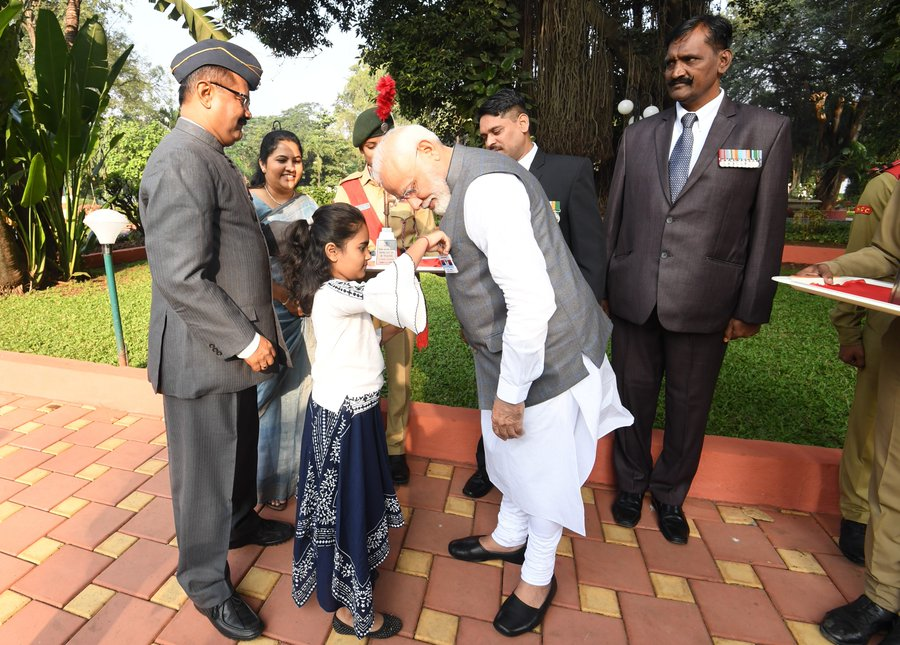 contribute-towards-welfare-of-armed-forces-flag-day-says-pm-narendra-modi