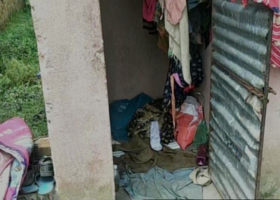 ಶೌಚಾಲಯದಲ್ಲೇ ವಾಸಿಸುತ್ತಿರುವ ಬುಡಕಟ್ಟು ವಿಧವೆ, tribal woman has been living in a toilet in Odisha