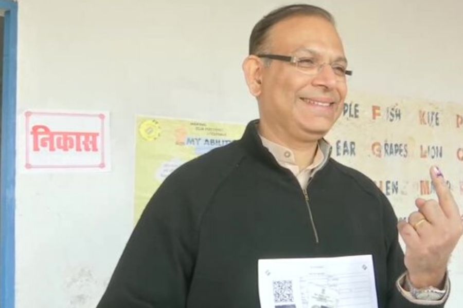 BJP MP Jayant Sinha casts his vote