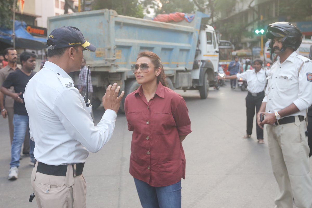 Rani Mukerji hits the streets to meet traffic police