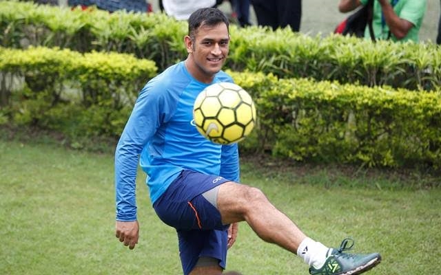 dhoni football