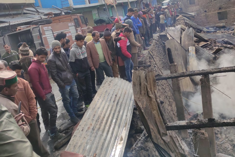 fire in uttarkashi