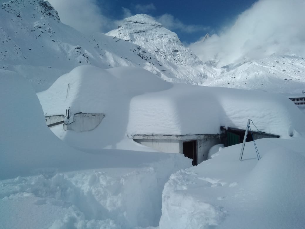 heavy snowfall in kedarnath