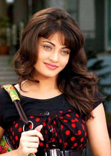 actress sneha ullal birth day today