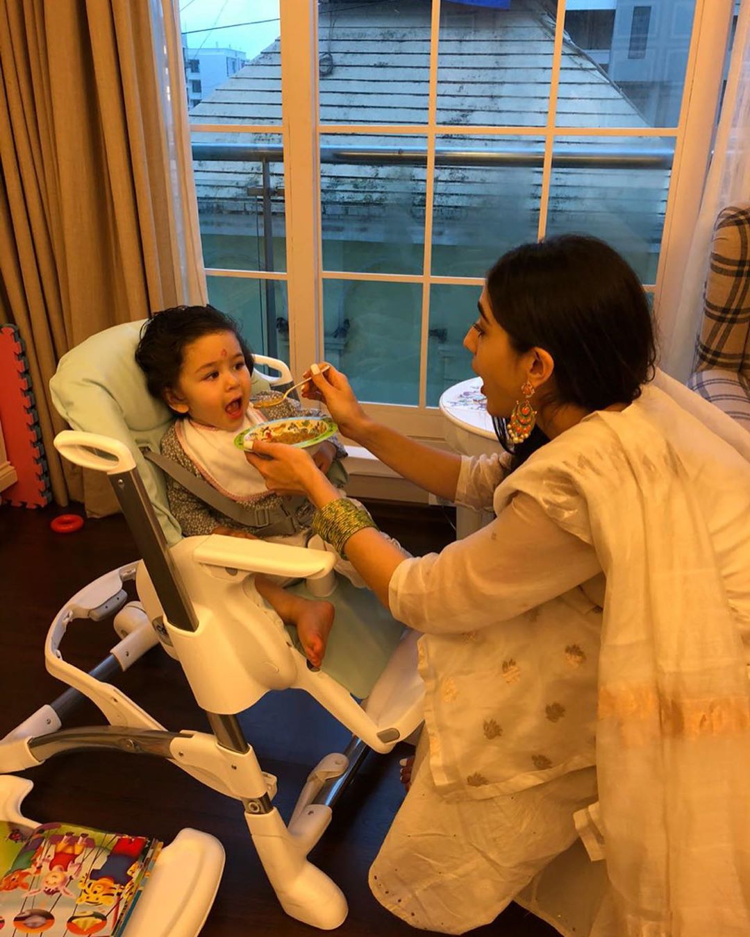 taimur ali khan birthday, kareena kapoor khan, sara ali khan, sara wish taimur third birthday, sara shares cute photos with taimur ali khan