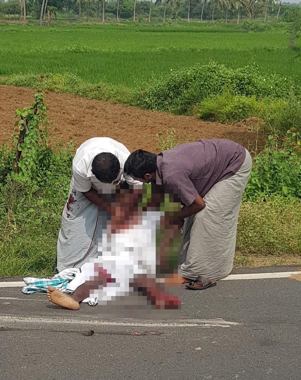 pudukkottai-in-annavasal-tipper-lorry-hit-bike-accident-case-one-farmer-died-another-injured