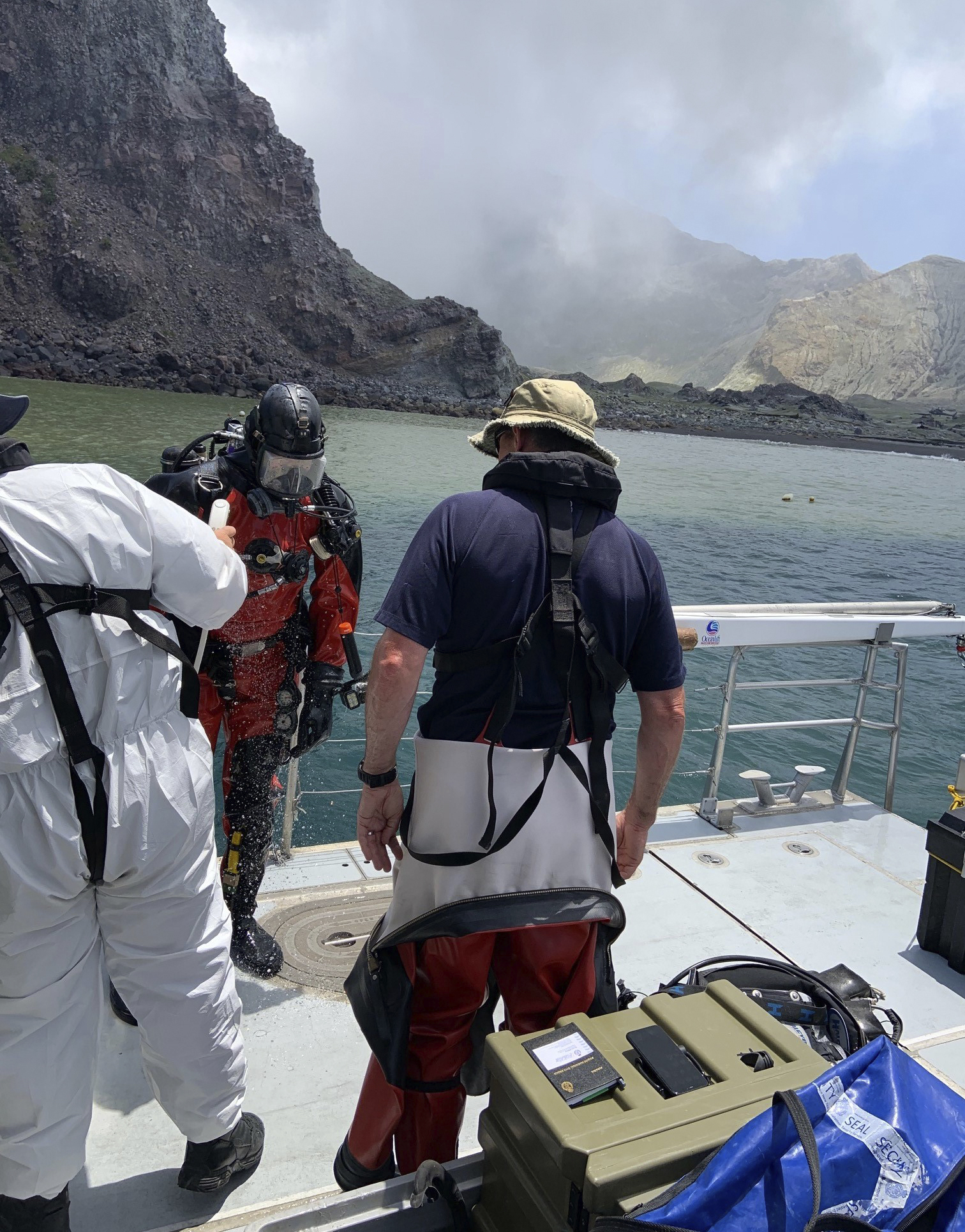 White Island  New Zealand volcano eruption  Death in New Zealand volcano eruption  White Island Eruption  ന്യൂസ്‌ലൻഡിലെ സ്ഫോടനം  അഗ്നിപർവ്വത സ്ഫോടനം  വൈറ്റ് ഐലന്‍റ്