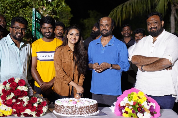 Keerthy suresh with Thalaivar 168 team