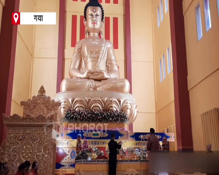 Huge statue of lord buddha