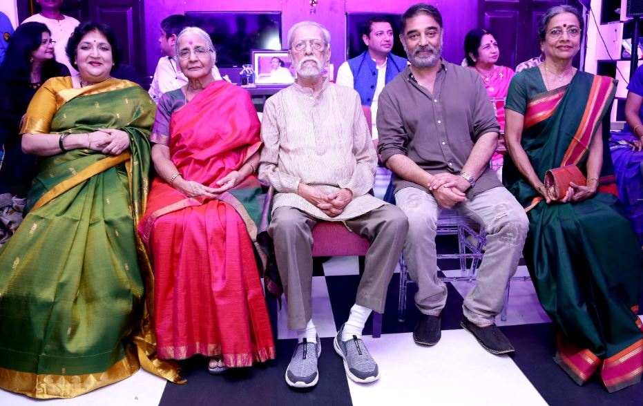 Kamal Hassan celebrates Charu hassan birthday