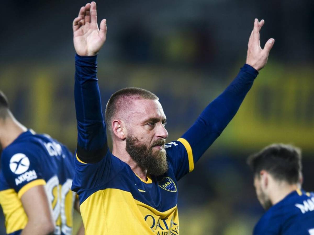 De Rossi announces retirement from professional football