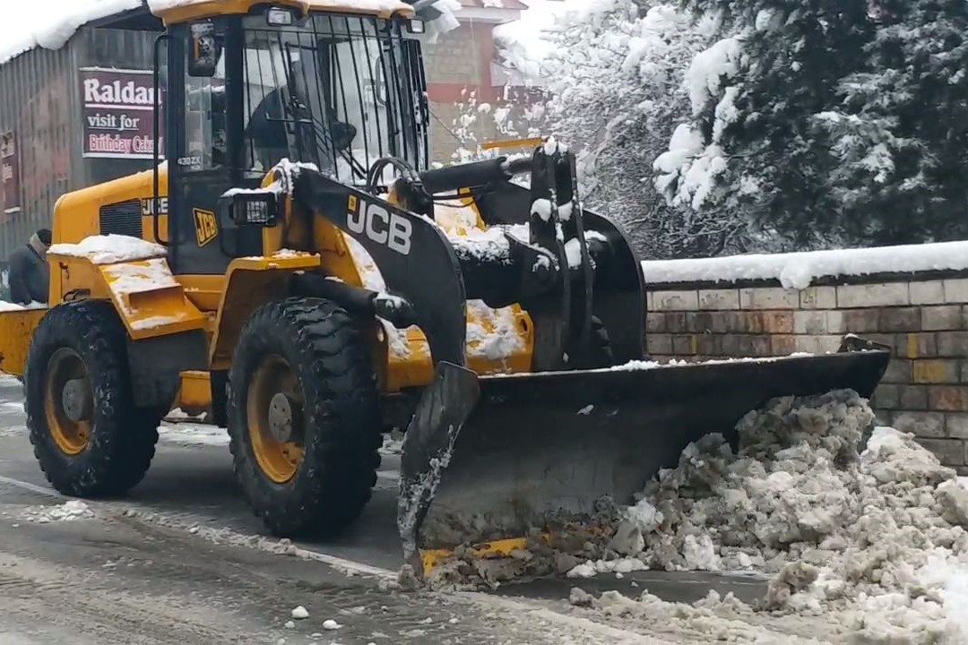 Snowfall in Himachal from last 2 days