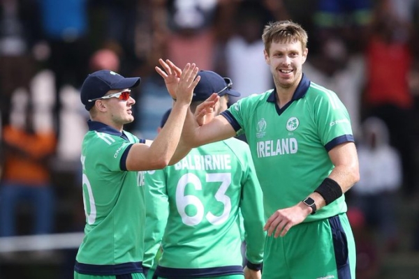 wi vs ire, west indies beat ireland by one wicket