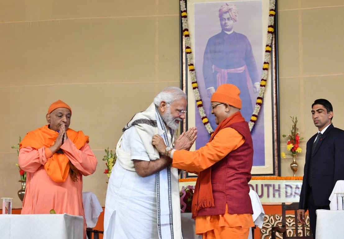 modi at belur math