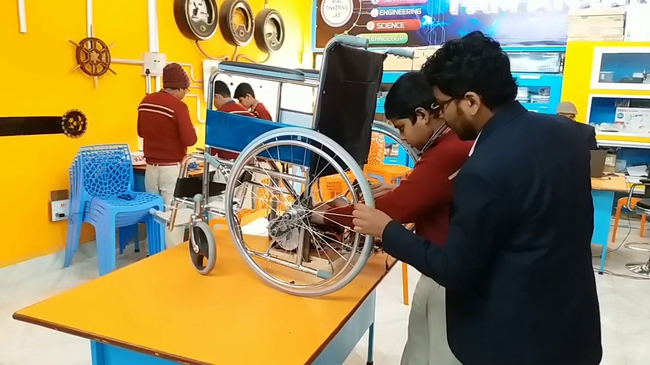 Wheelchairs made for the differently-abled will be awarded to the team which invented IT minister in Delhi on 17 January